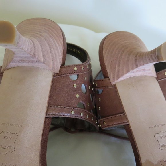 Stuart Weitzman Leather Ankle Tie Sandals - Picture 5 of 5